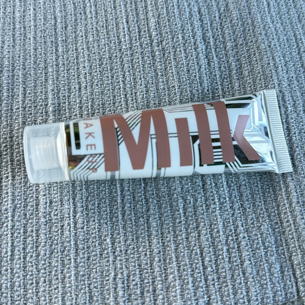 MILK MAKEUP Bionic Glow Illuminating Liquid Highlighter in “Virtual”